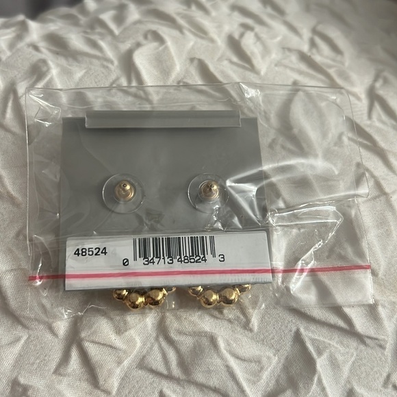 Monet goldtone cz fashion earrings - Picture 7 of 7